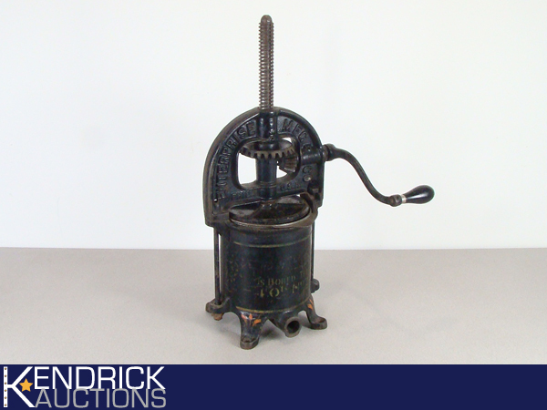 lot 1 image: Antique Enterprise Mfg. Co. Cast Iron JuicerPress