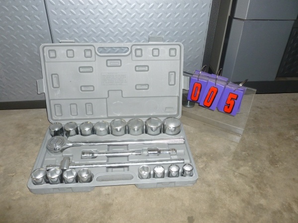SnS Auctions # 187 Grills & compressors