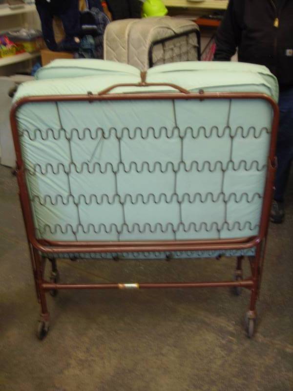 Twin Size Roll-Away Bed 39 Inches