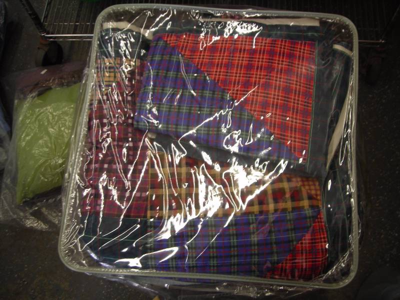 Plaid Queen Size Comforter & 2 Pillow Shams