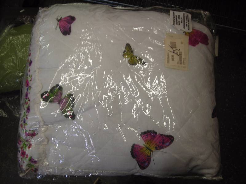 Butterfly Garden King Size Quilt Set