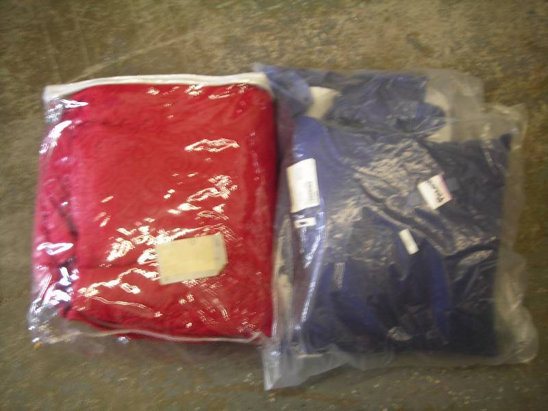 3 Pc. King Size Quilt, Pillow & Shams Red, Pillow & Dust Ruffle Set In Blue