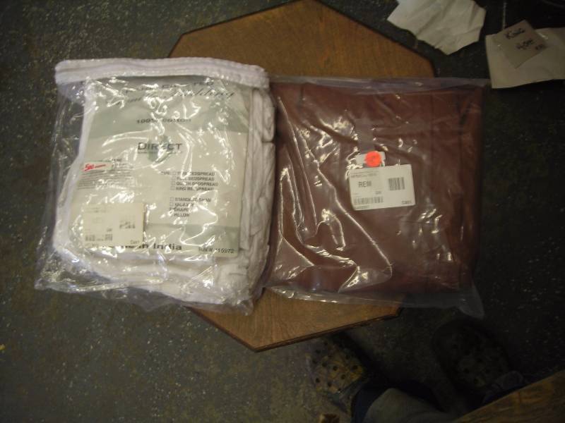 Bedroom Drapes 72 x 87 & Pleated curtain 48 x 63