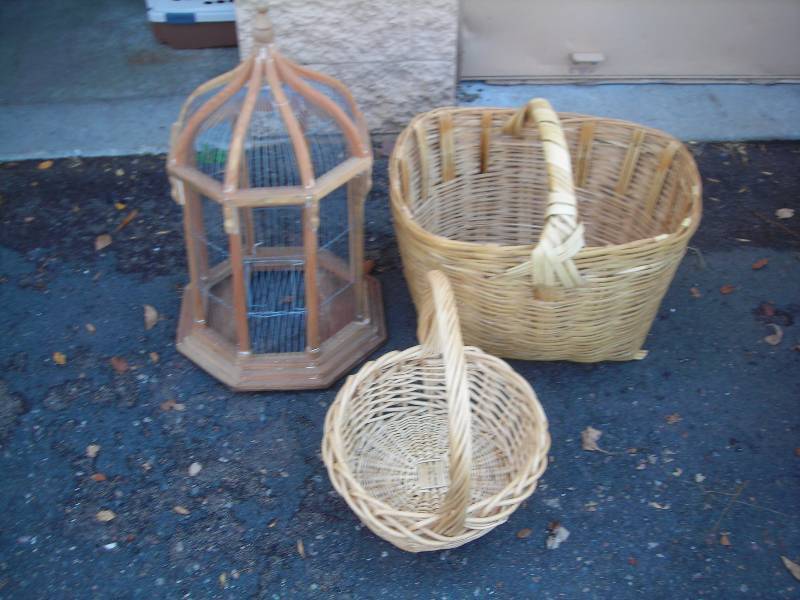 2- Wicker Baskets & Bird House Decor