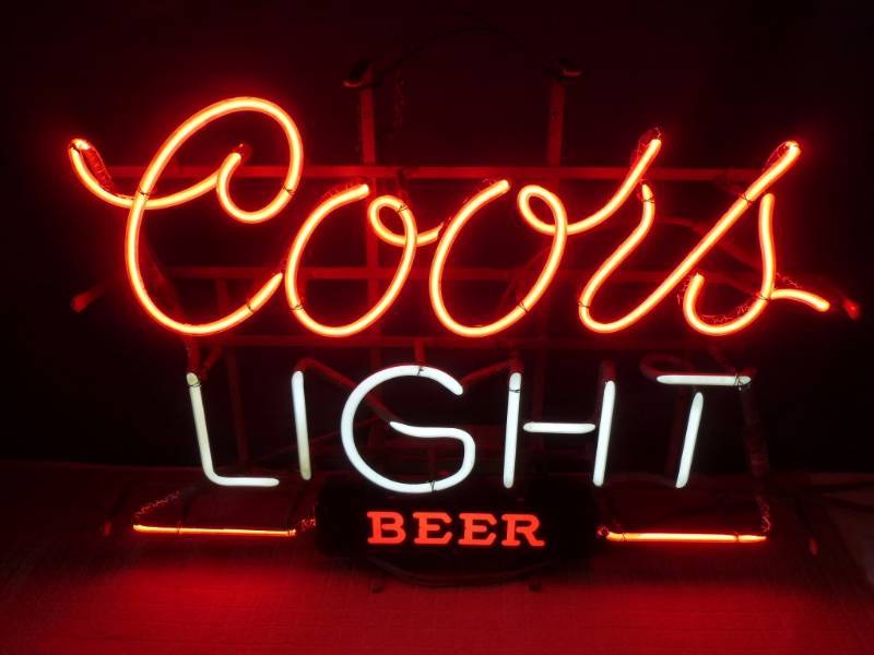 lot 2 image: Coors Light Beer Neon