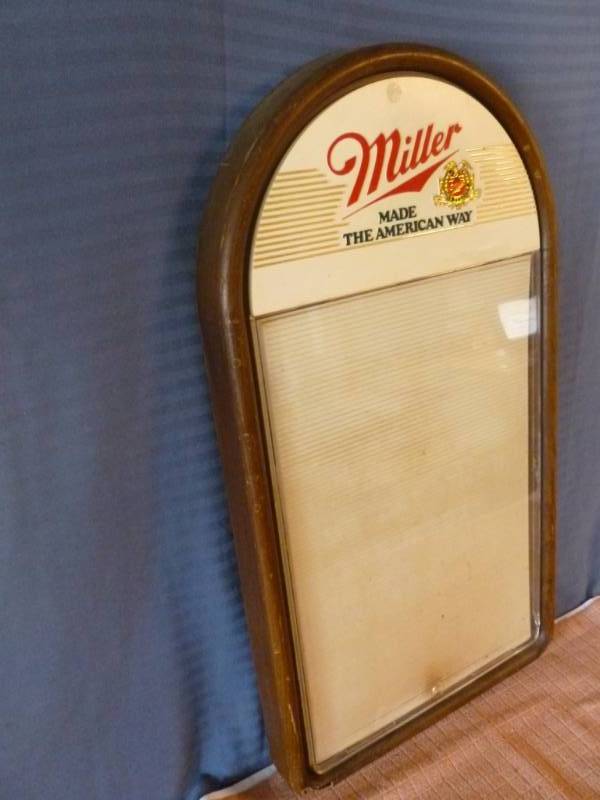 lot 8 image: Miller Display Board