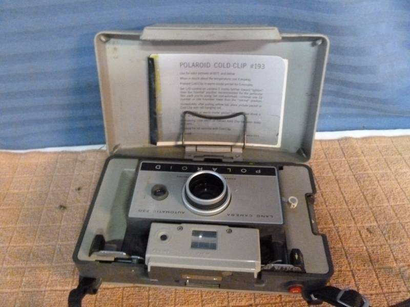 lot 31 image: Vintage Camera