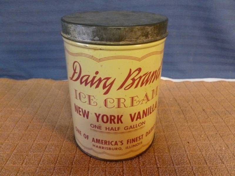 lot 44 image: Vintage Metal Container