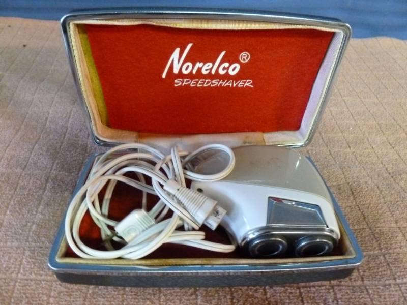 lot 76 image: Vintage Norelco