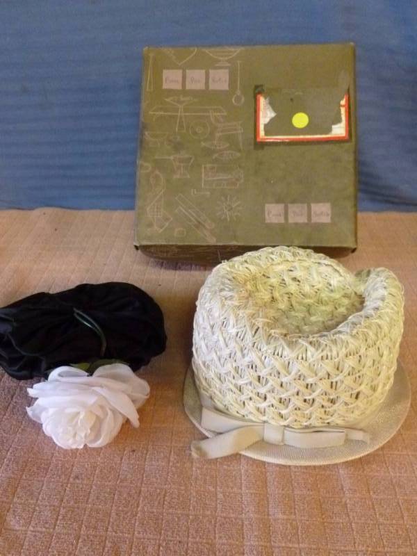 lot 92 image: Vintage Hats