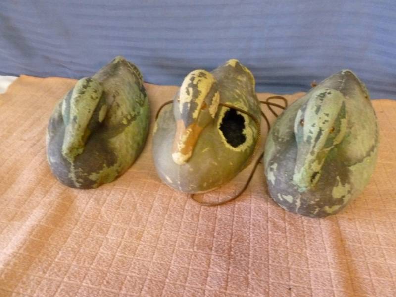 lot 103 image: Vintage Duck Decoy