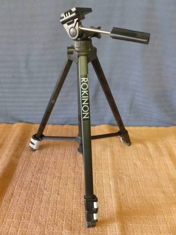 lot 129 image: Camera Tri - Pod