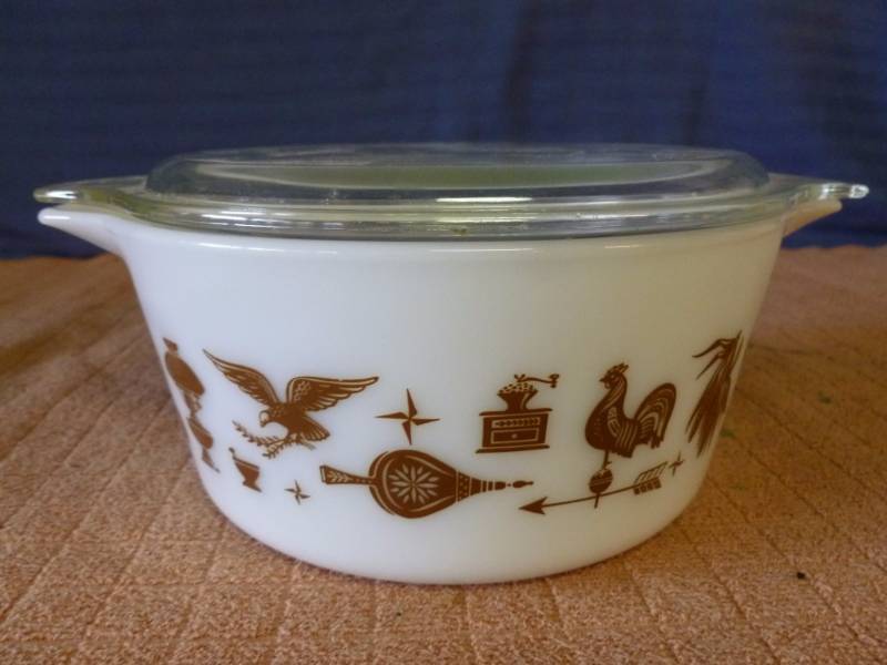 lot 131 image: Pyrex