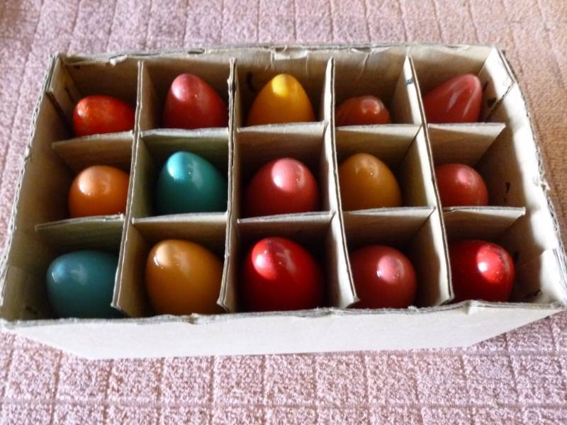 lot 141 image: Vintage Christmas