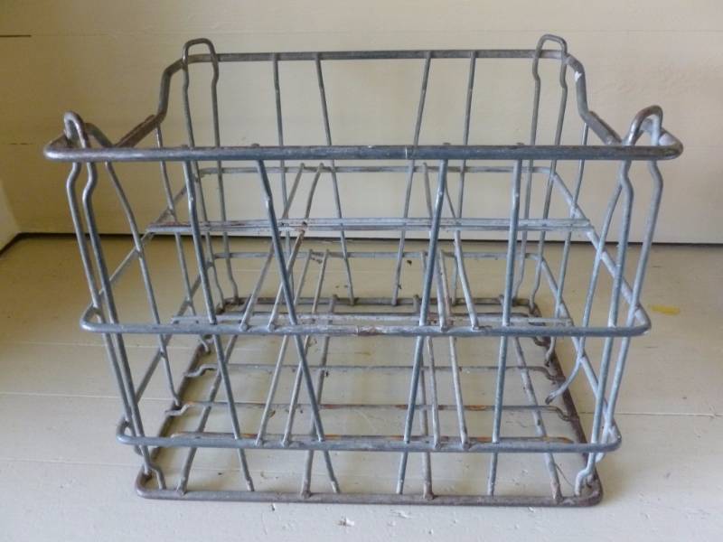 lot 164 image: Vintage Milk Crate