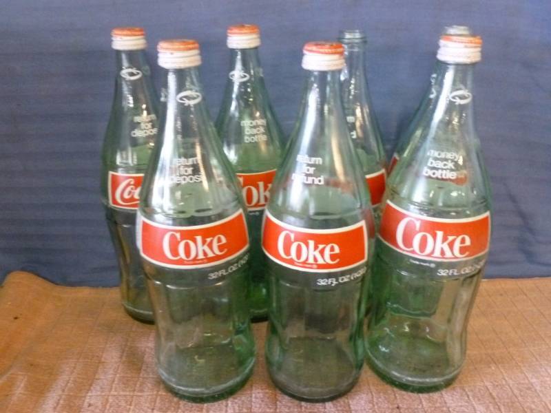 lot 165 image: Collectible Coca-Cola