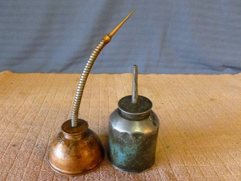 lot 180 image: Vintage Oil Can