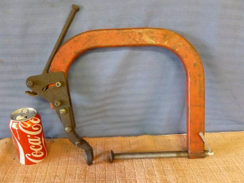 lot 182 image: Large Clamp