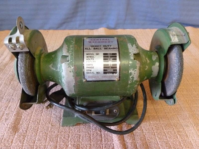 lot 185 image: Bench Grinder