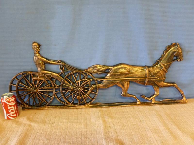 lot 194 image: Vintage Decoration