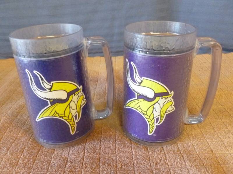 lot 224 image: Minnesota Vikings Collectible