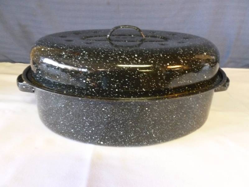 lot 260 image: Kitchen