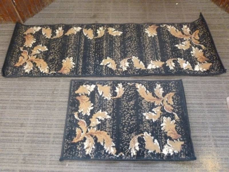 lot 275 image: Rugs