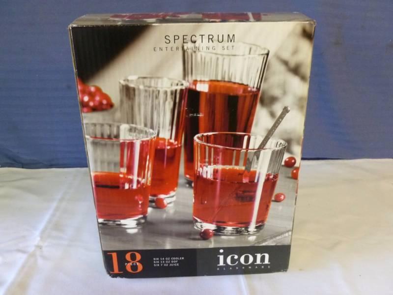 lot 312 image: Glass Set