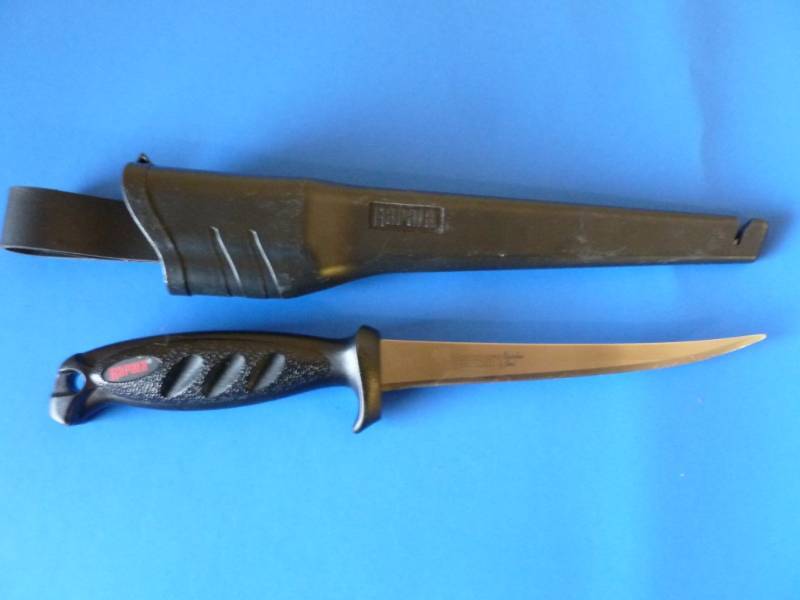 lot 328 image: Rapala Knife