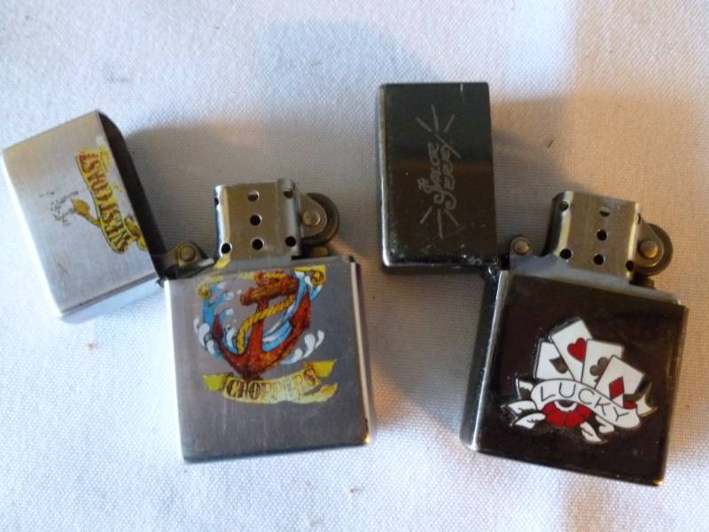 lot 335 image: Collectible Lighter