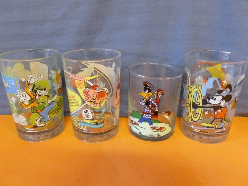 lot 349 image: Collectible Glasses