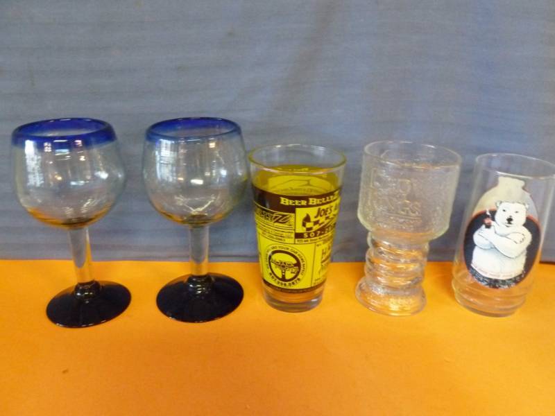 lot 350 image: Collectible Glasses