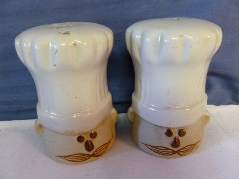 lot 352 image: Salt & Pepper Shakers