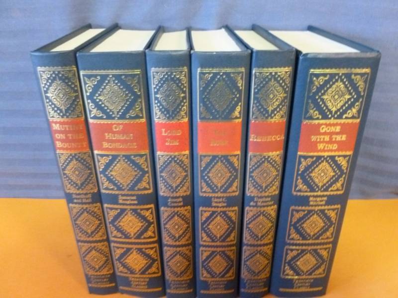 lot 363 image: Vintage Book Set