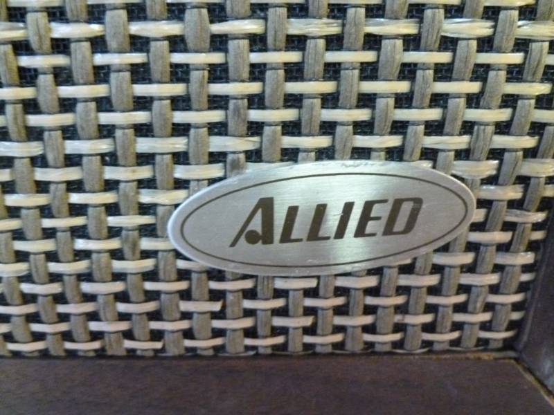 lot 425 image: Vintage Speakers