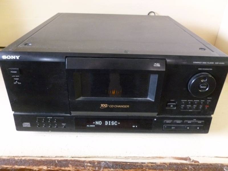 lot 428 image: Sony 100 CD Changer
