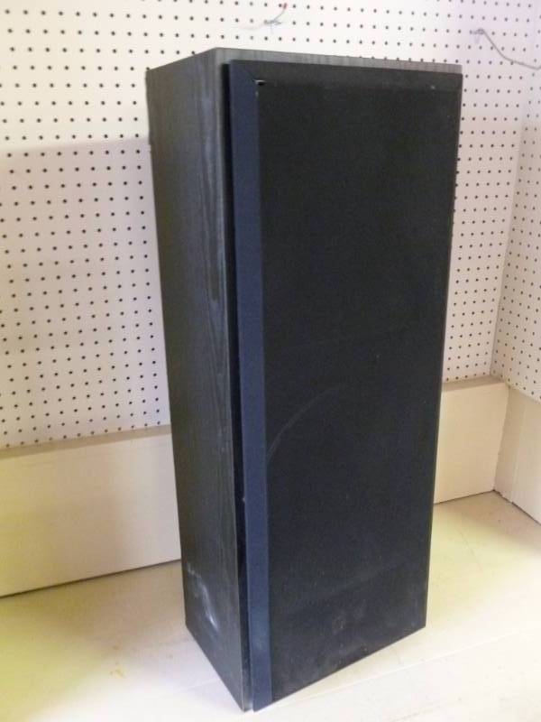 lot 434 image: Kenwood Speaker