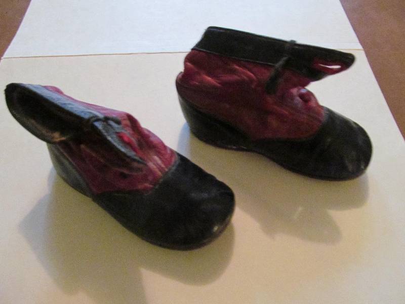 Vintage Leather Childrens Shoes