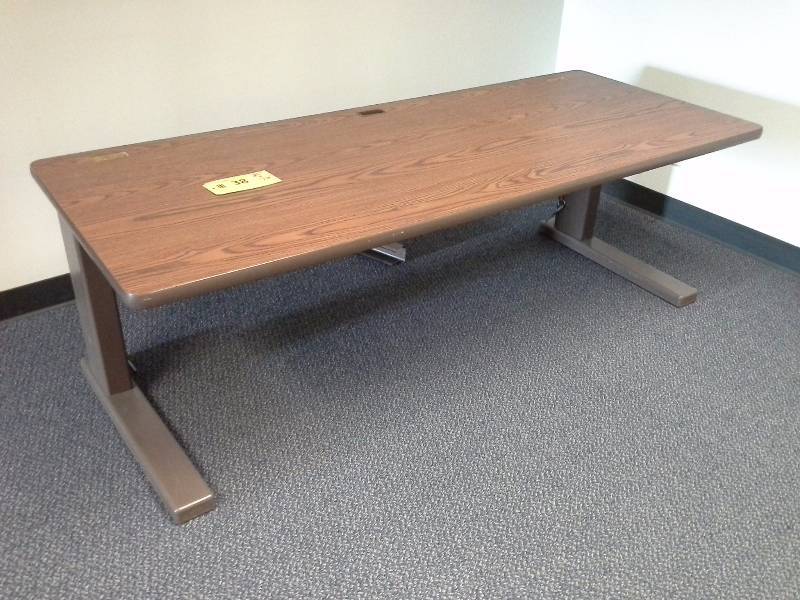 Adjustable Training Table