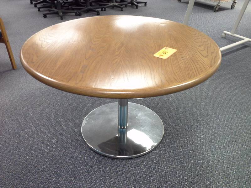 (1) Office Table