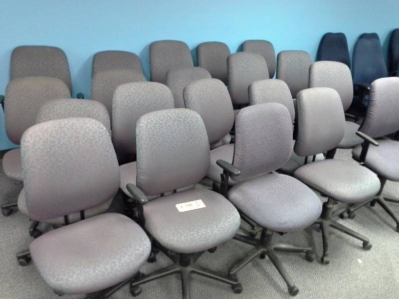 (20) Office Chairs