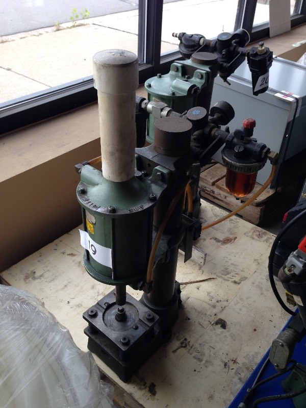 Air Mite pneumatic press