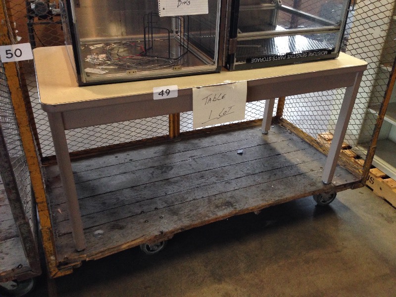 Heavy duty table