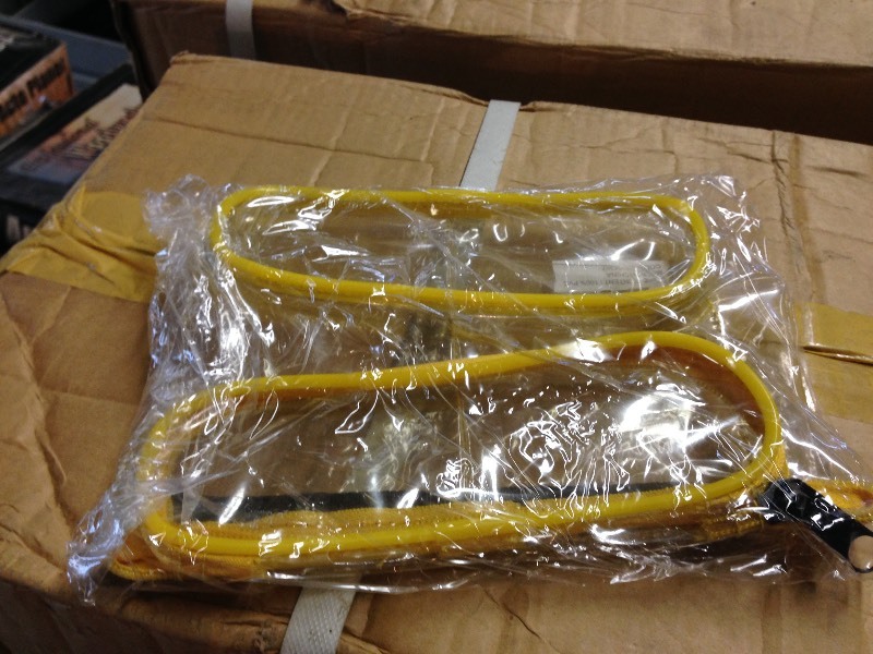 3 boxes of clear plastic pouches