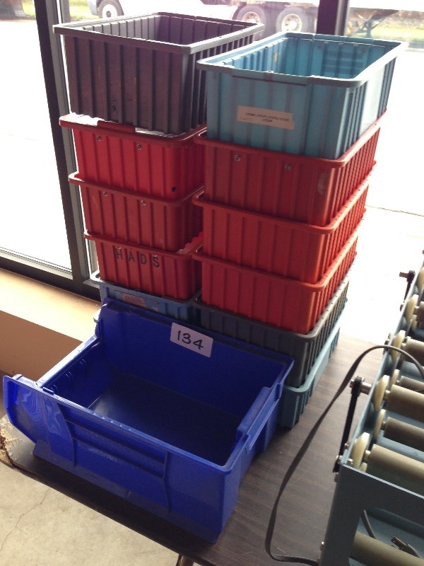 Plastic parts bins