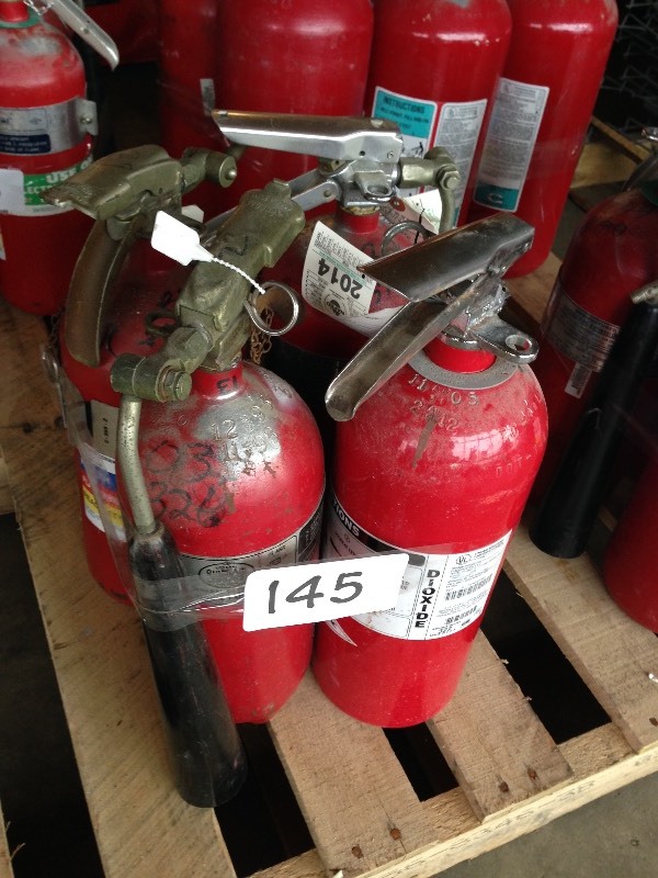 Lot of 4 fire extinguishers