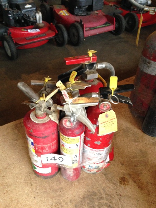 Lot of 6 fire extinguishers