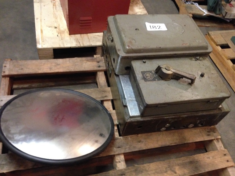 Pallet lot of electrical and mirror