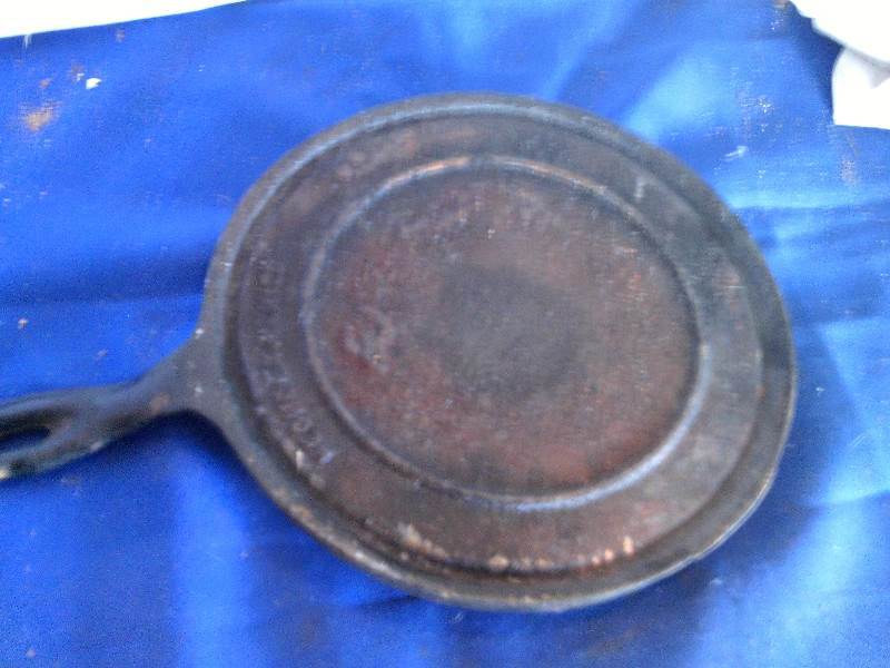 vintage cast iron pan