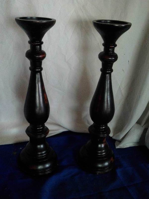 2 vintage wood pedistal stands
